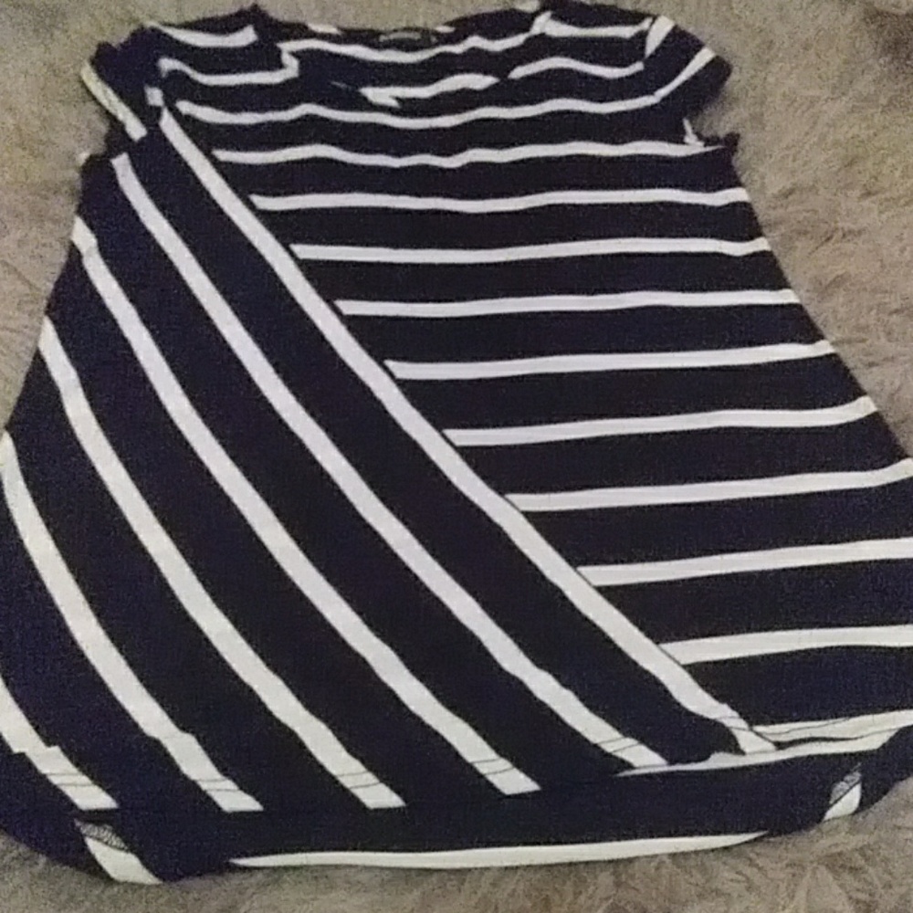 Kelso size 8 blouse black and white